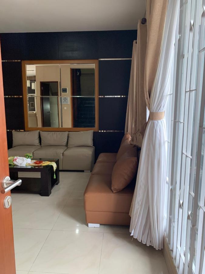 Platinum Setramurni Guest House Bandung 3Br מראה חיצוני תמונה